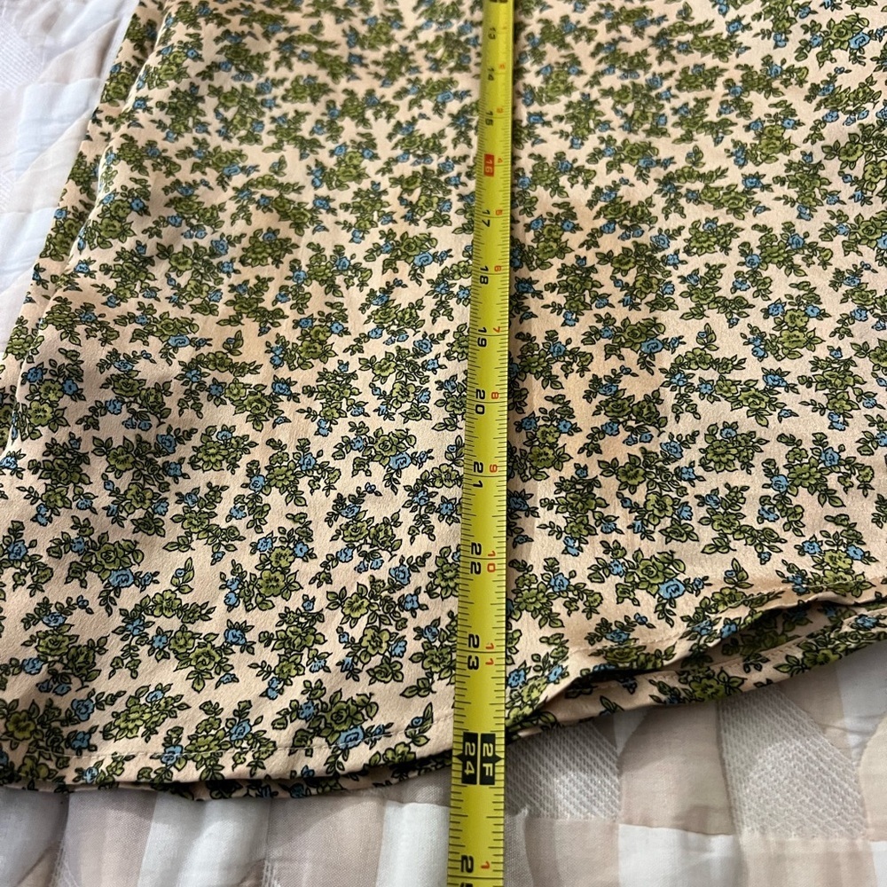 Levi's Floral Blouse - Green and Cream Size XL - Picture 11 of 14